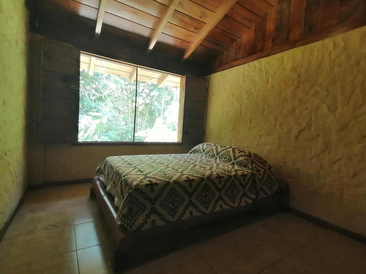 La Chonta Hotel Mindo Phòng bức ảnh